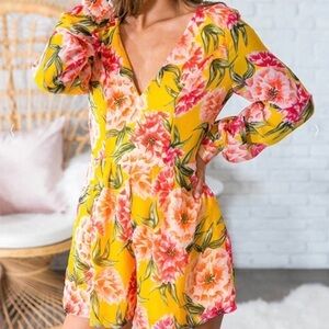 Xtaren Yellow Floral Romper Size Large